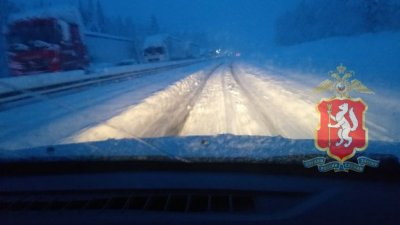 УГИБДД перекрыла несколько дорог из-за сильных снегопадов
